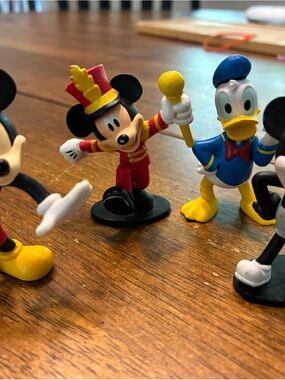 Disney Mini Figure Set - Red, Blue, Yellow Mickey & Donald